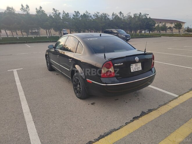 Volkswagen Passat-5