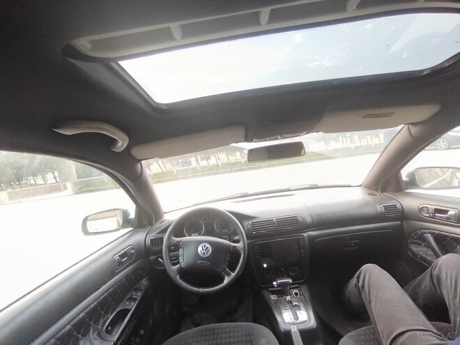 Volkswagen Passat-4
