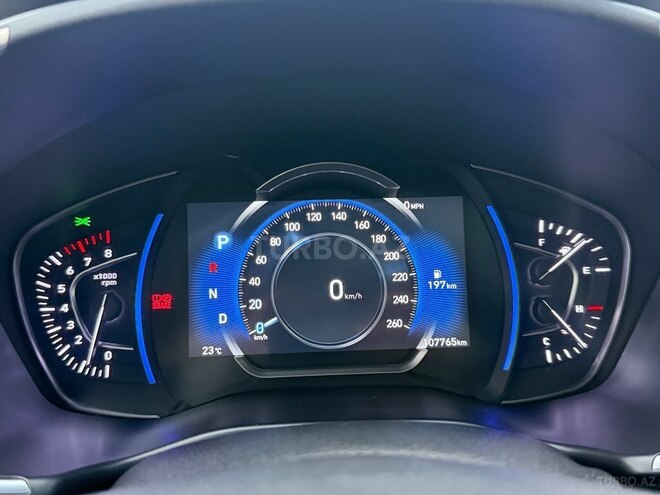 Hyundai Santa Fe-18