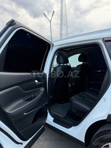 Hyundai Santa Fe-15