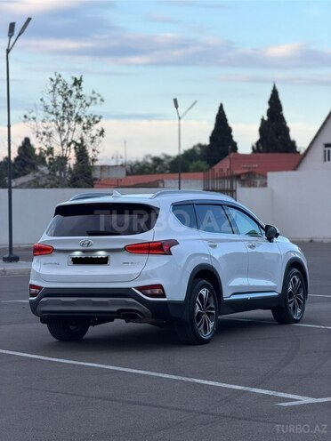 Hyundai Santa Fe-10