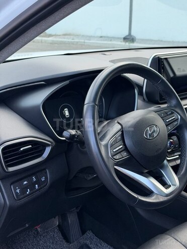 Hyundai Santa Fe-11