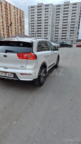 Kia Niro-13