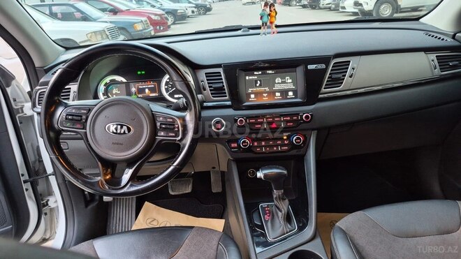 Kia Niro-10