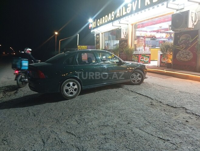 Opel Vectra-6