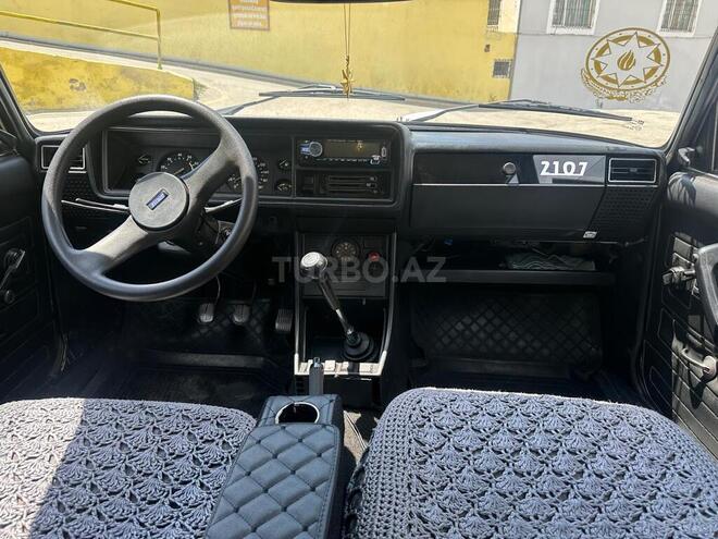 LADA (VAZ) 2107-4