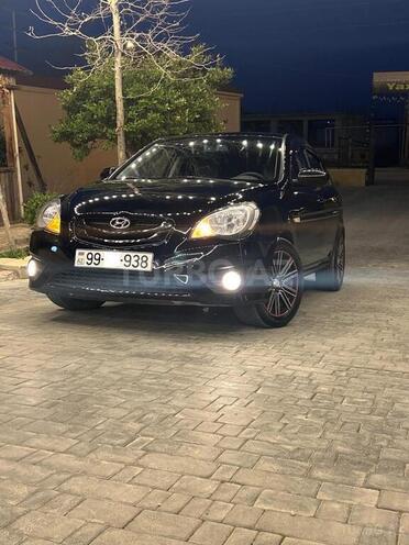 Hyundai Accent-3