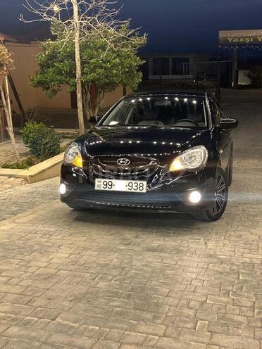 Hyundai Accent-1