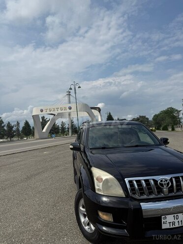 Toyota Land Cruiser Prado-4