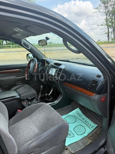 Toyota Land Cruiser Prado-7