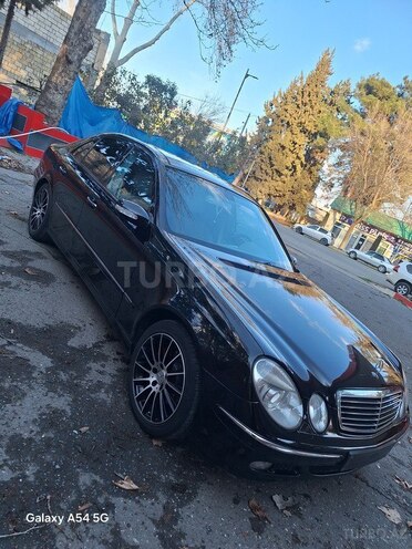 Mercedes E 240-6