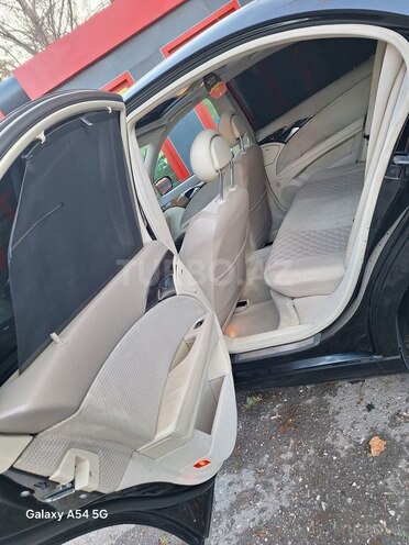 Mercedes E 240-12