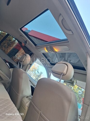 Mercedes E 240-16