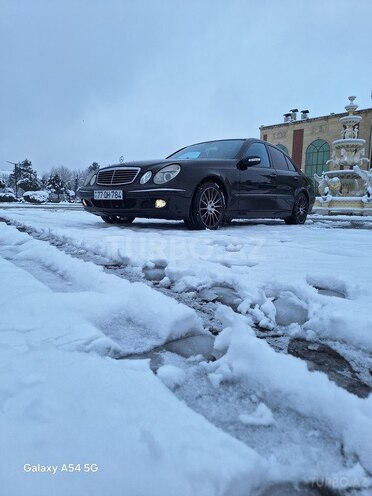 Mercedes E 240-8