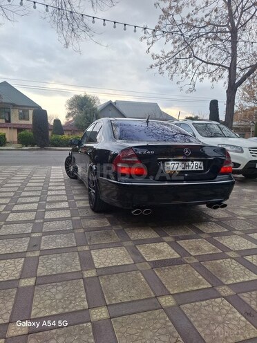 Mercedes E 240-5