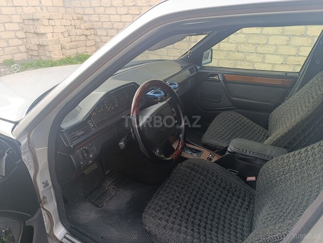 Mercedes 280 E-6