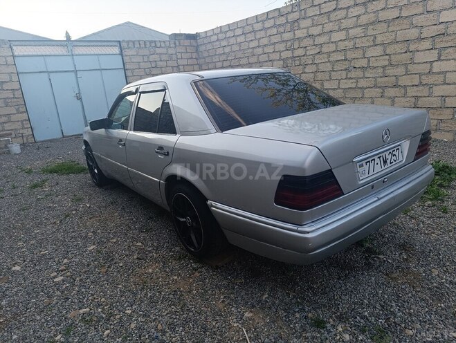 Mercedes 280 E-10