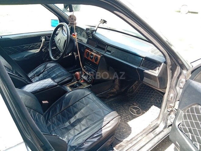Mercedes 190-6