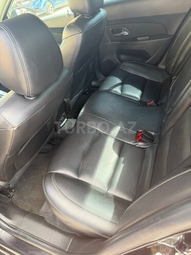 Chevrolet Cruze-9