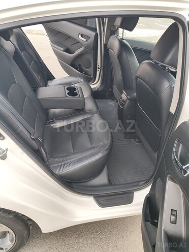 Kia Cerato-7