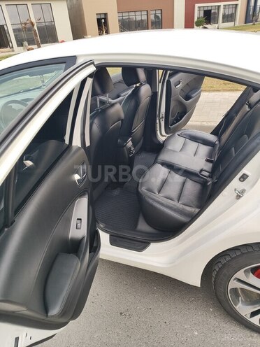 Kia Cerato-8