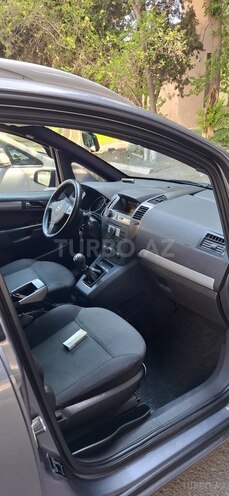 Opel Zafira-6
