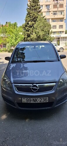 Opel Zafira-1
