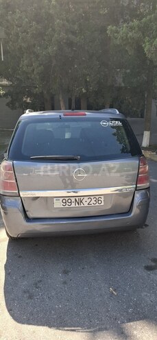 Opel Zafira-4