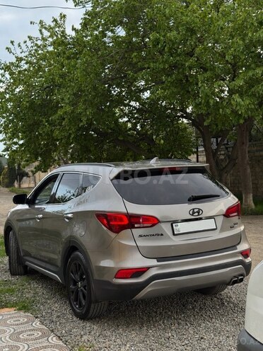 Hyundai Santa Fe-19