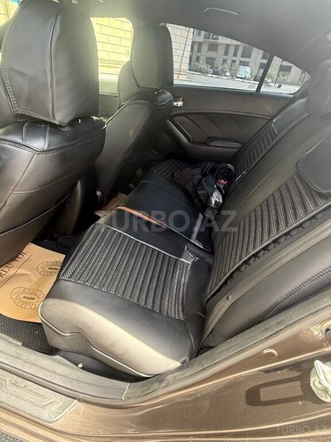 Kia Forte-13