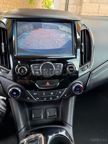 Chevrolet Cruze-10