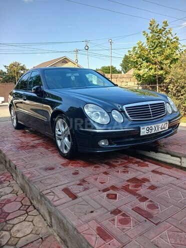 Mercedes E 270-7