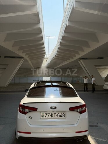 Kia K5-3