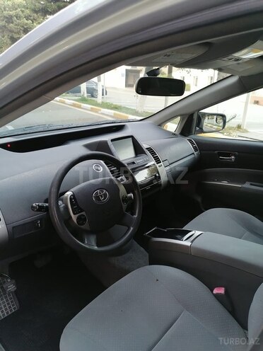 Toyota Prius-6