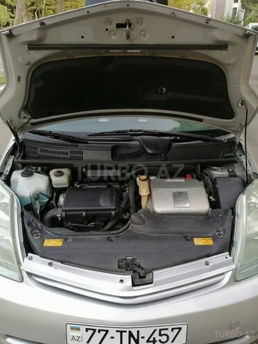 Toyota Prius-14