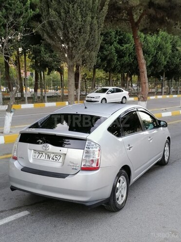 Toyota Prius-18