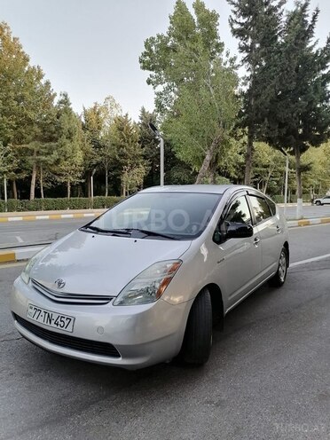Toyota Prius-2