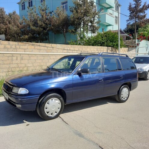 Opel Astra-2
