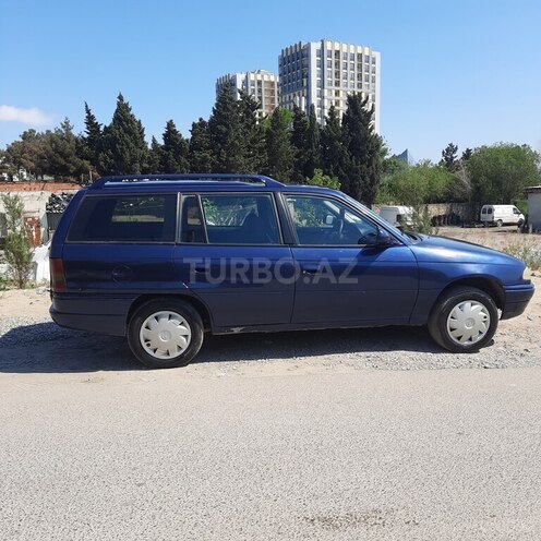 Opel Astra-3