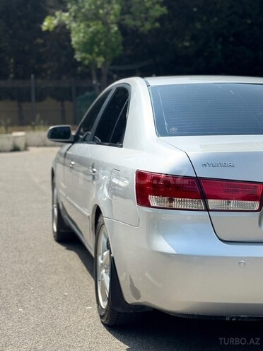 Hyundai Sonata-2