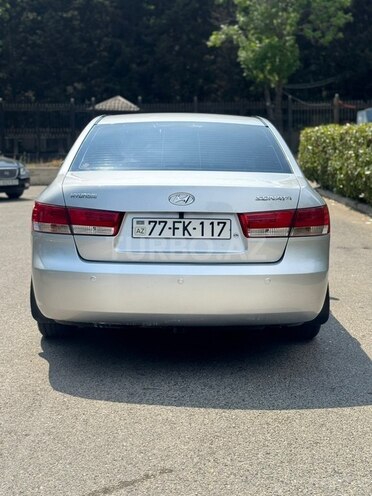 Hyundai Sonata-4