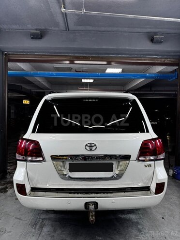 Toyota Land Cruiser-4