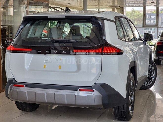 Toyota RAV4-8