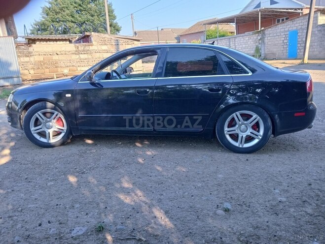 Audi A4-4