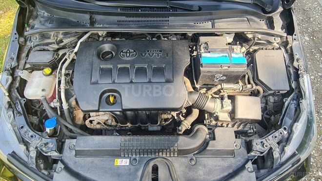 Toyota Corolla-14