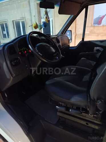 Ford Transit-3