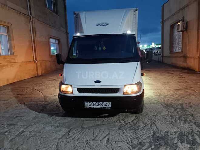 Ford Transit-5