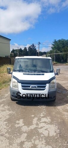Ford Transit-1