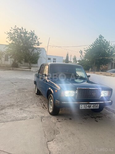 LADA (VAZ) 2107-1
