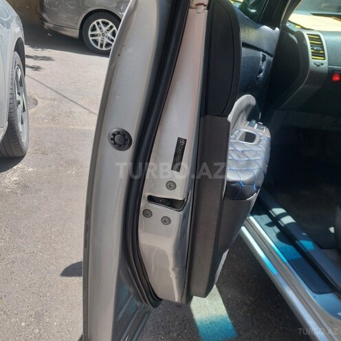 Toyota Prius-20